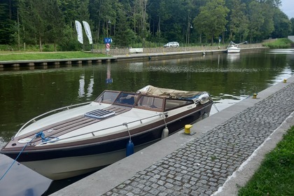 Hire Motorboat Schweizer Saphir 700 Gdańsk