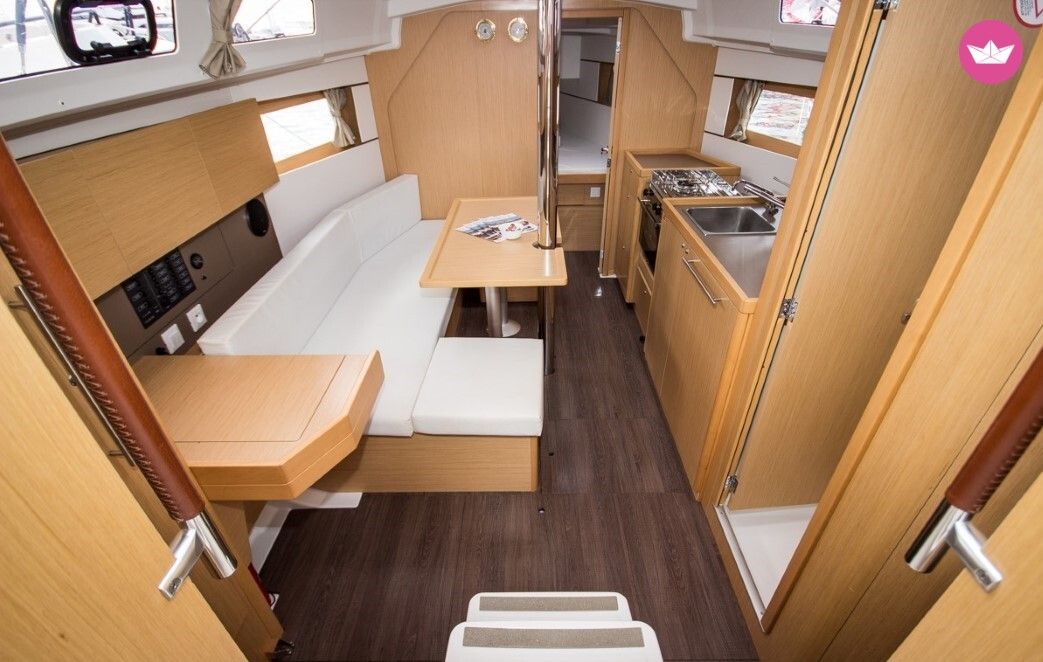 Voilier Bénéteau Oceanis 35 10m 6