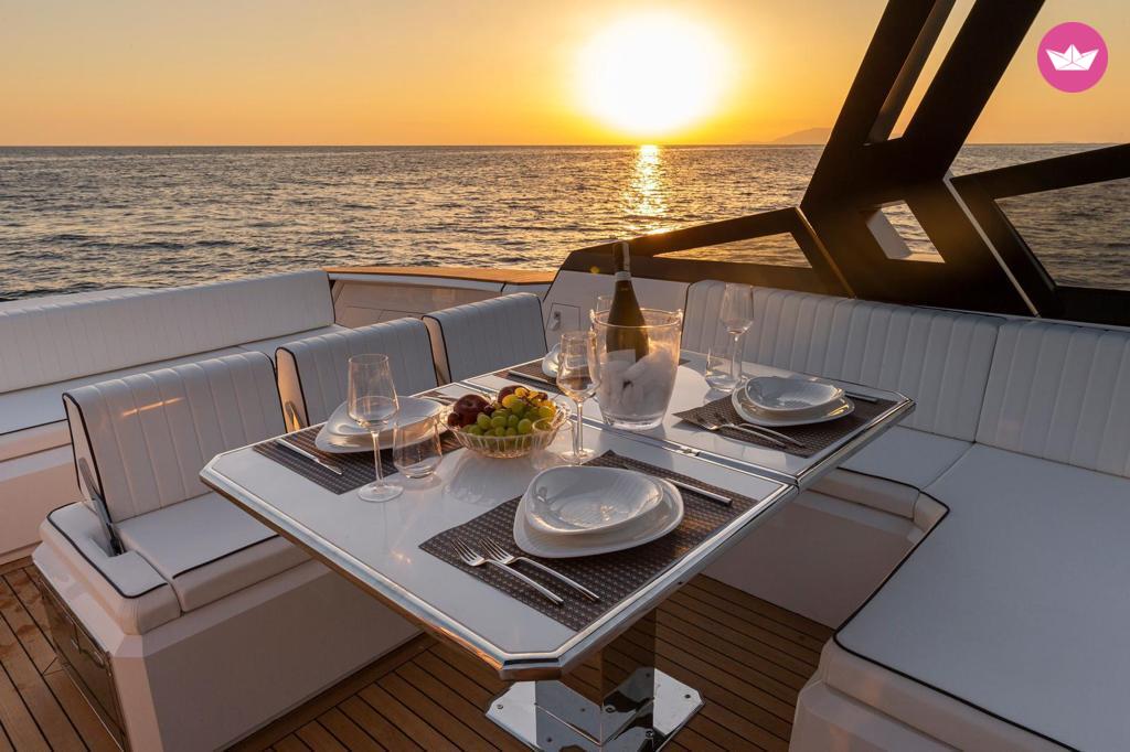 EVO YACHT R6 photo 3
