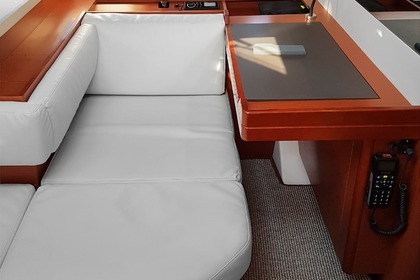 Oceanis 51.1 One Piece