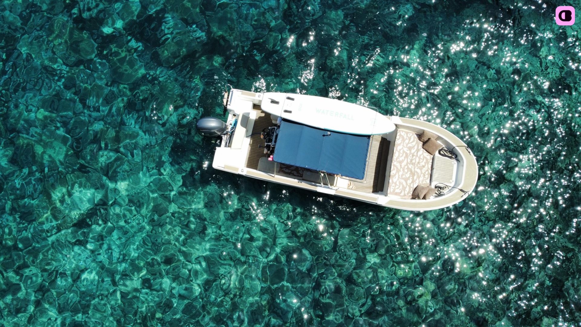 Bateau à moteur With or without skipper 100cv 2