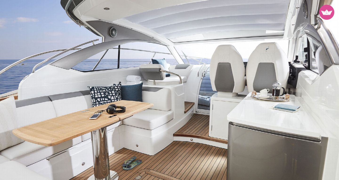 Bateau à moteur PRINCESS YACHTS PRINCESS V40 660cv 7