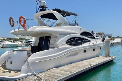 Charter Motor yacht Luxury Yacht 52 Ft Dubai Marina