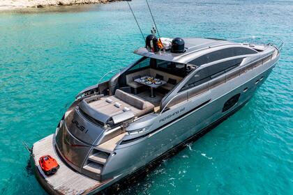 Hire Motor yacht Pershing 62 Ibiza