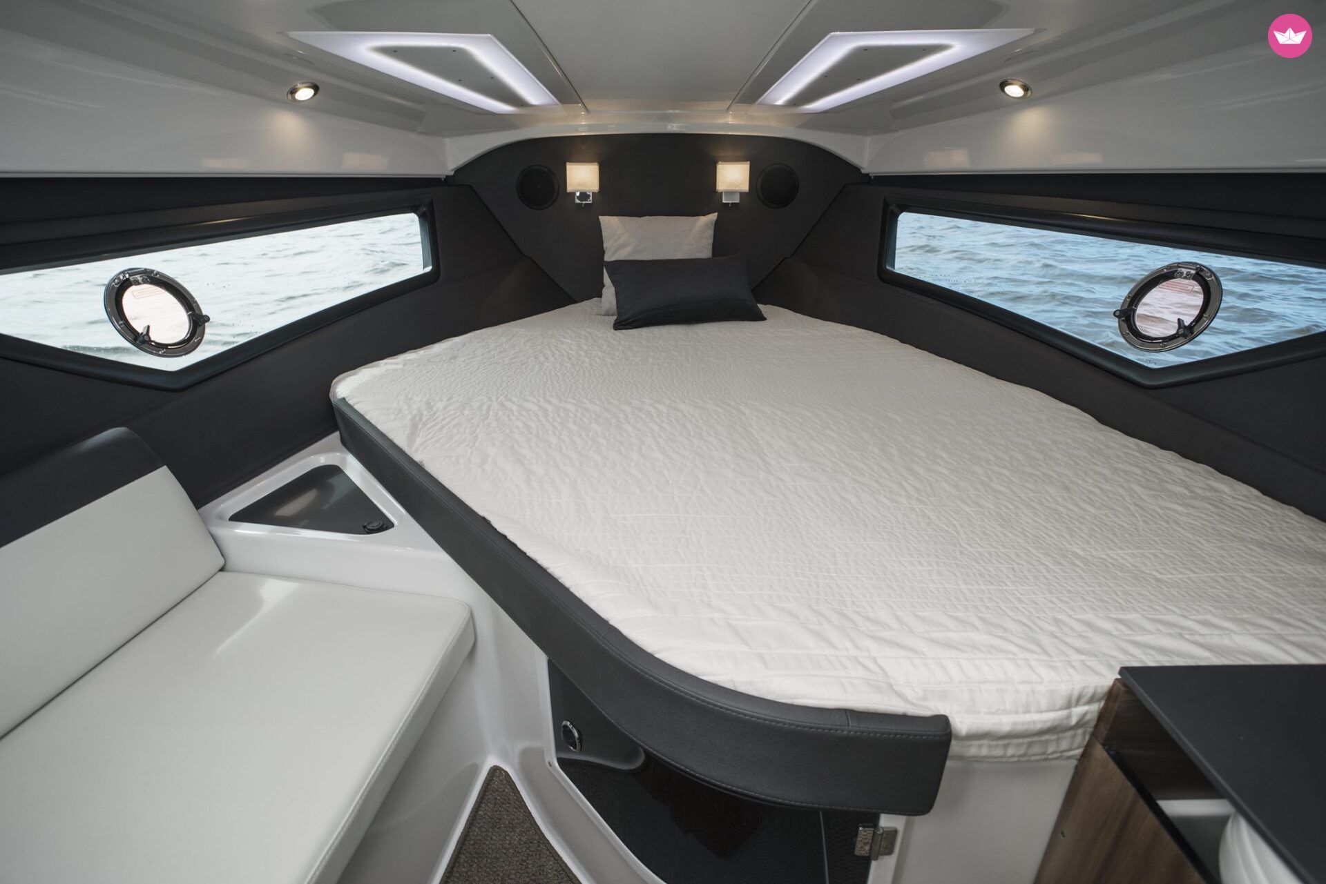 Bateau à moteur Grandezza 25S 300cv 4