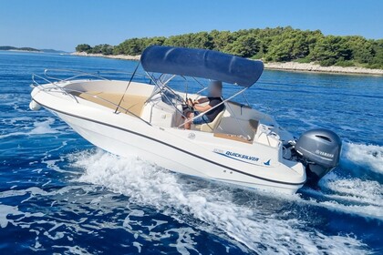 Charter Motorboat Quicksyliver 635 open Marseille