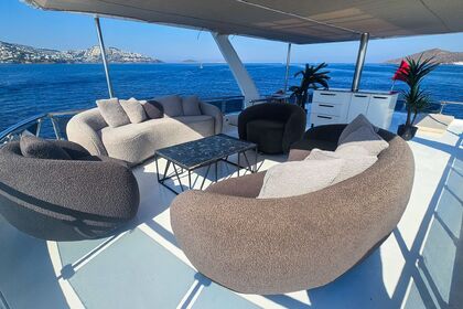 luxury yacht in Bodrum
