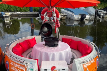 Charter Boat without licence  BBQ Boat 6 personnes Lagny-sur-Marne