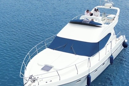 Verhuur Motorboot AZIMUT Azimut 44 feet fly bridge Iraklion