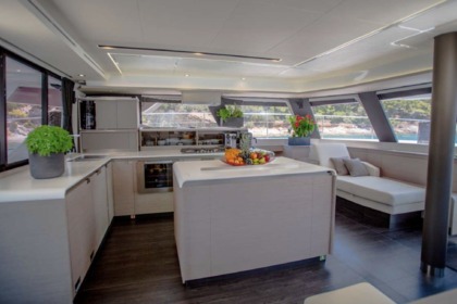 Majesty of Greece - Fountaine Pajot Power 67