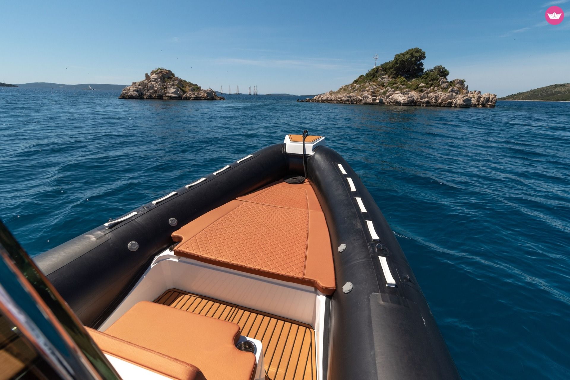 Bateau à moteur Tiger Marine 740 Pro Line 250cv 6