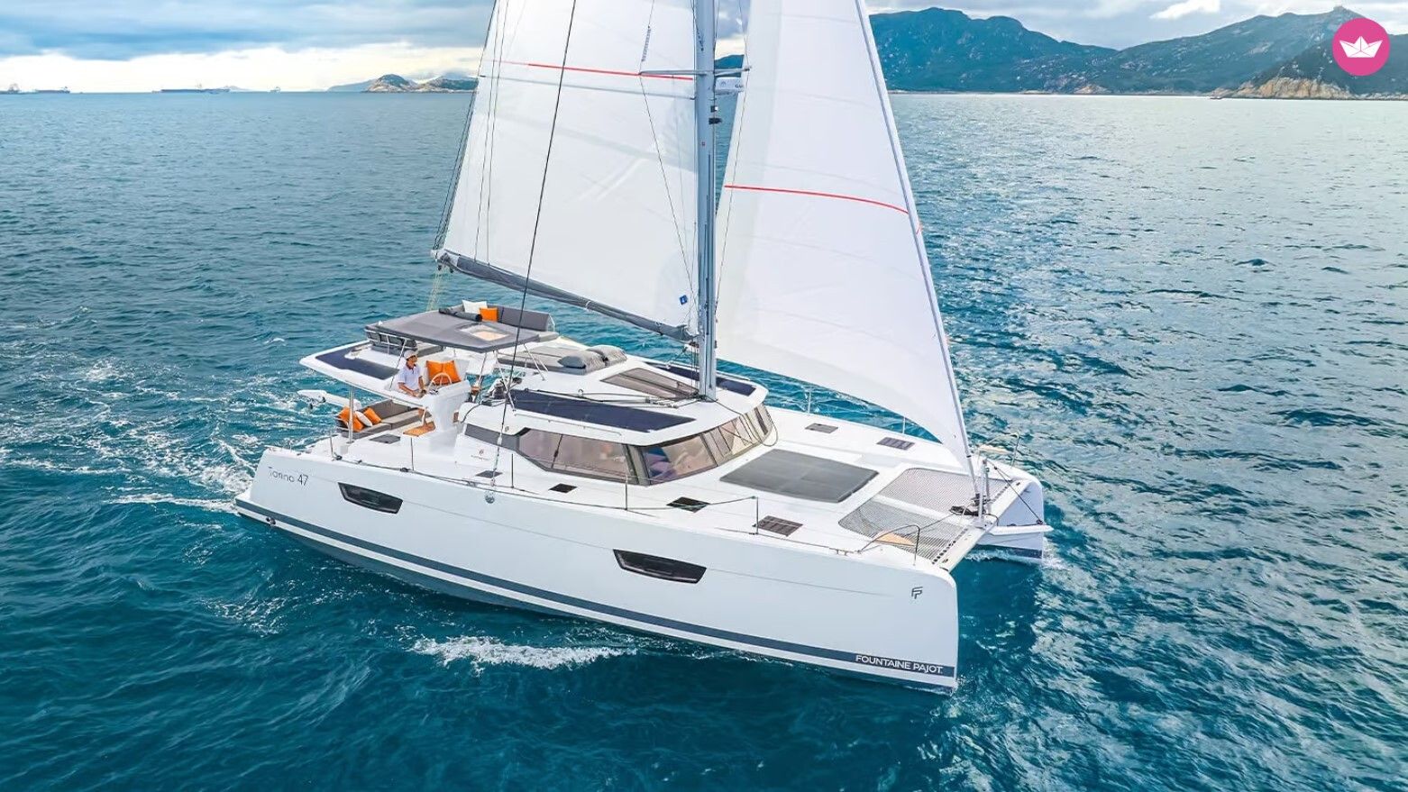 Catamaran FOUNTAINE PAJOT TANNA 47 14m 5