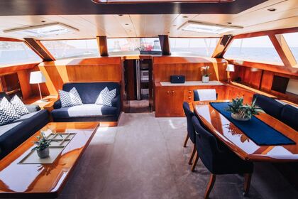 Sailing Yacht FREE AT LAST