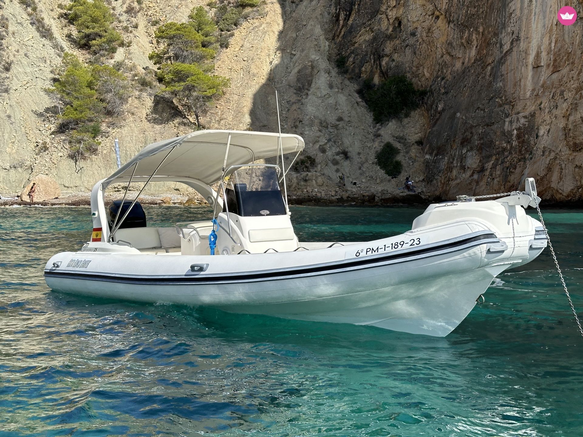 Semi-rigide Black Fin Elegance 25 250cv