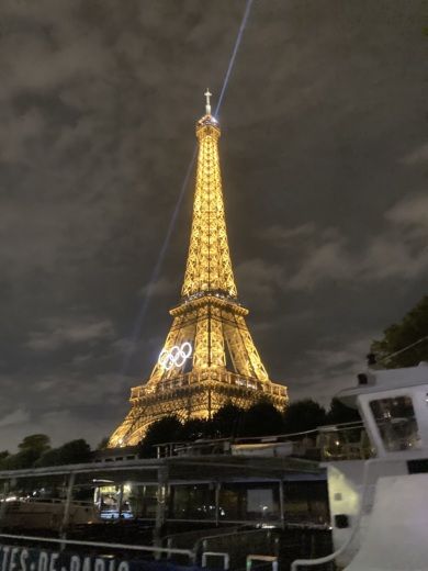 Parigi Motorboat Dubourdieu E-Picnic alt tag text