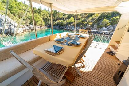 Luxury Gulet with a capacity of 8 people