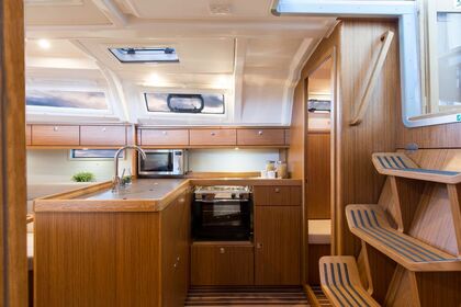 Hyra båt Segelbåt Bavaria Bavaria Cruiser 37 Krk