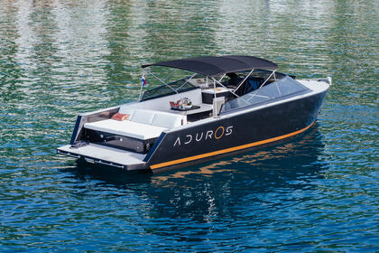 Czarter Łódź motorowa C33 luxury speedboat Aduros Opatija