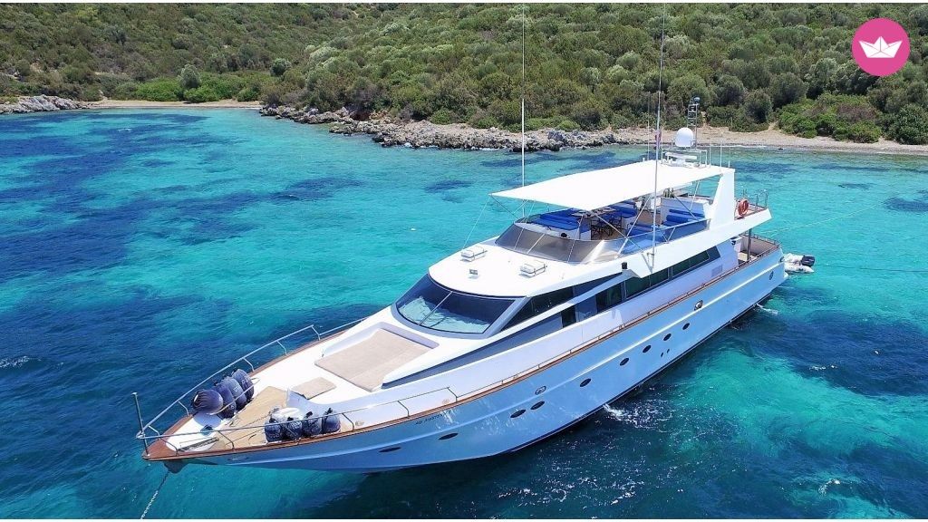 Yacht Custom Ultra Luxury ( salih ) 1800cv