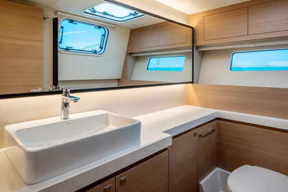 Let's go Outremer 52