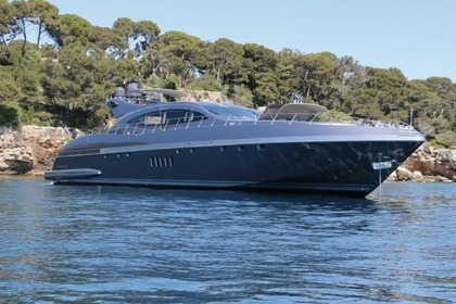 Location Yacht Mangusta 108 Cannes