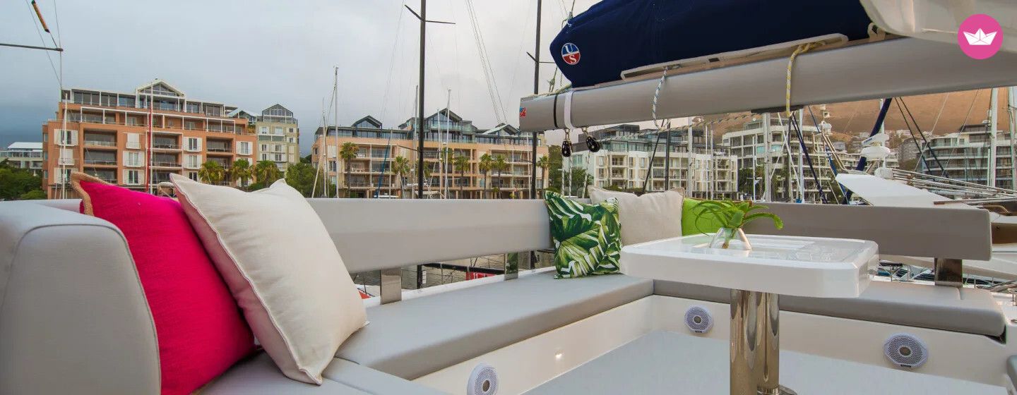 Catamaran Moorings 4500L/10 13m 2