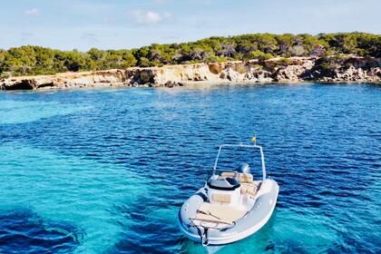 Hyra båt RIB-båt Salpa Soleil 23 Ibiza