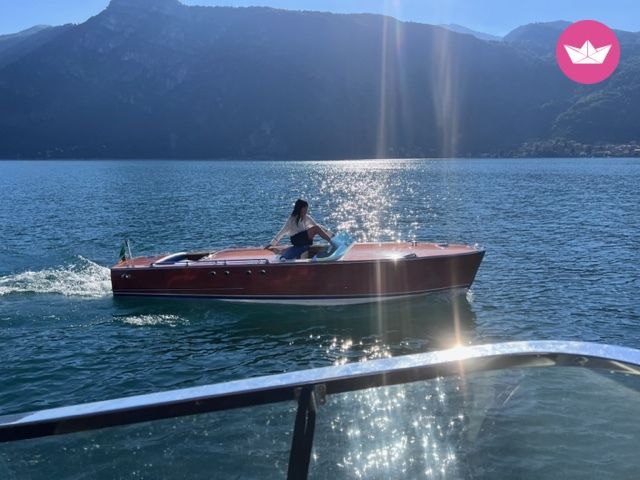 Bateau à moteur rambeck