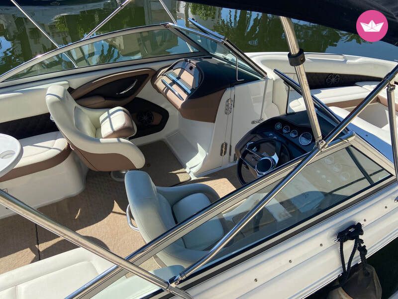 Bateau à moteur Crown-line 270 300cv 6