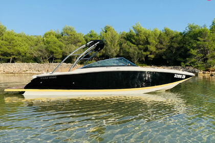 Rental Motorboat FOUR WINNS 242 SL Zadar