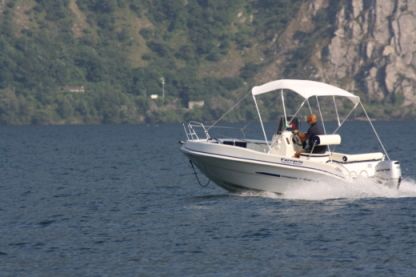 Location Bateau à moteur Ferrario Nautica Winnebago 19 Ghiffa