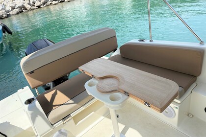 Quicksilver Activ Weekend 695 - brand New 2023!