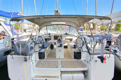 Rental Sailboat  Sun Odyssey 440 Grimaud