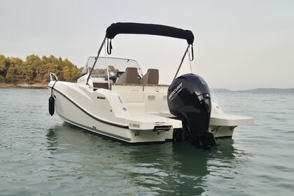 Hyra båt Motorbåt QUICKSILVER Sundeck 675 Hyères
