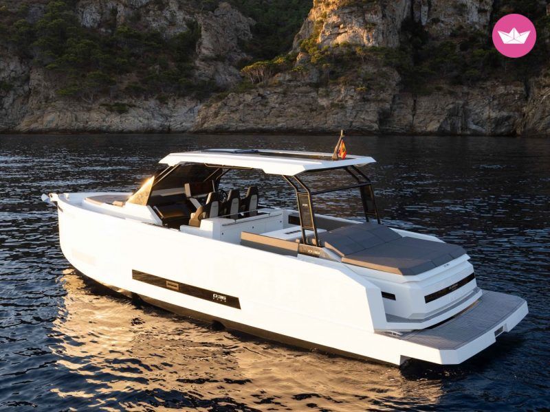Bateau à moteur De Antonio D36 700cv