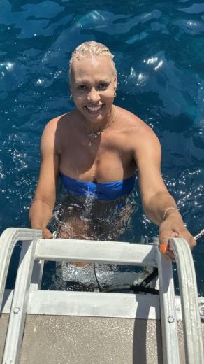 Port Adriano Motorboat Starcraft Sun Chaser alt tag text