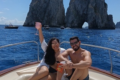 Charter Motorboat Gozzo Tirrenia Viveur Sorrento