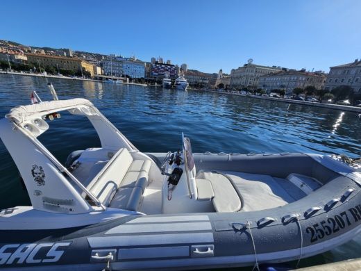 motorboot chartern in rijeka