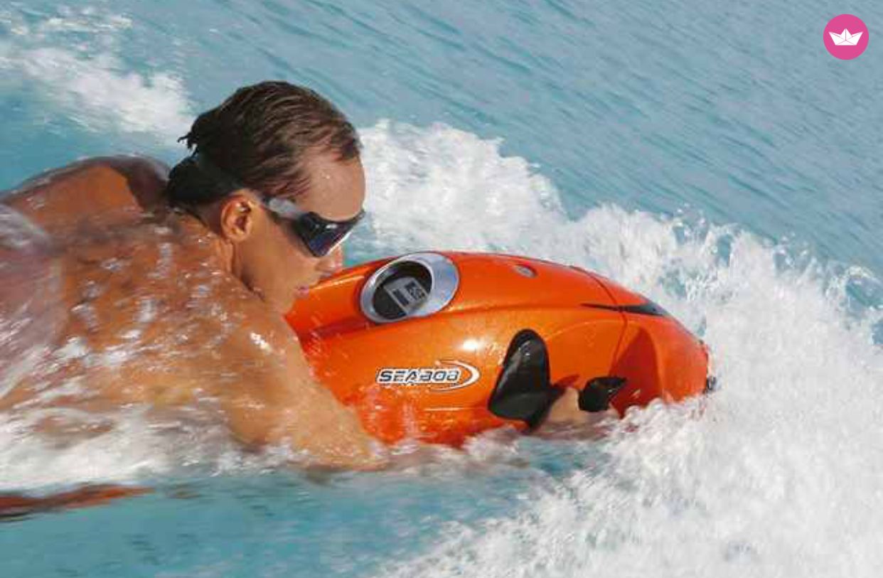 Charter motorboat in Saint-Tropez  