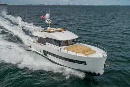 Noleggio Barca a motore Sundeck Yacht Sundeck 580 Napoli