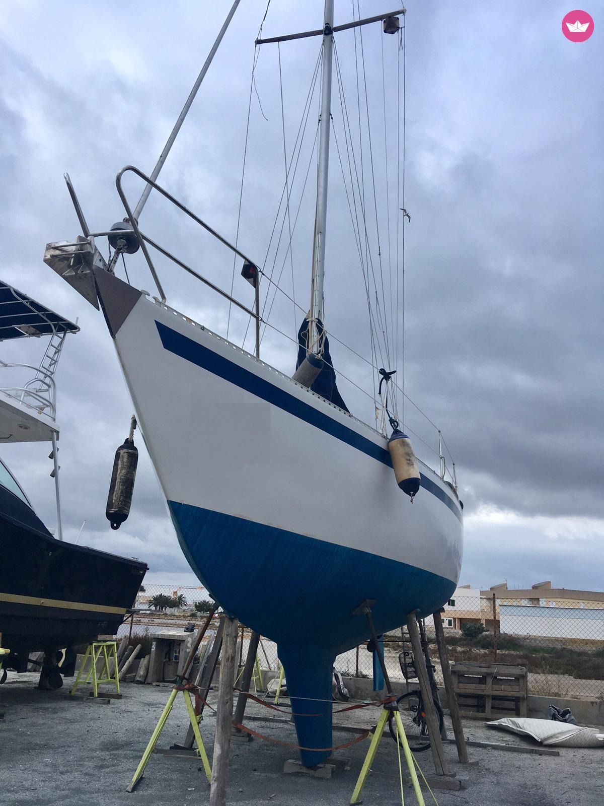 Corselles Sandiumenge Velero in Ibiza for hire