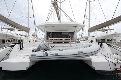 Hire Catamaran Bali 5.4. Marina Frapa