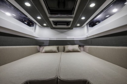 Axopar 37XC Cross Cabin Brabus