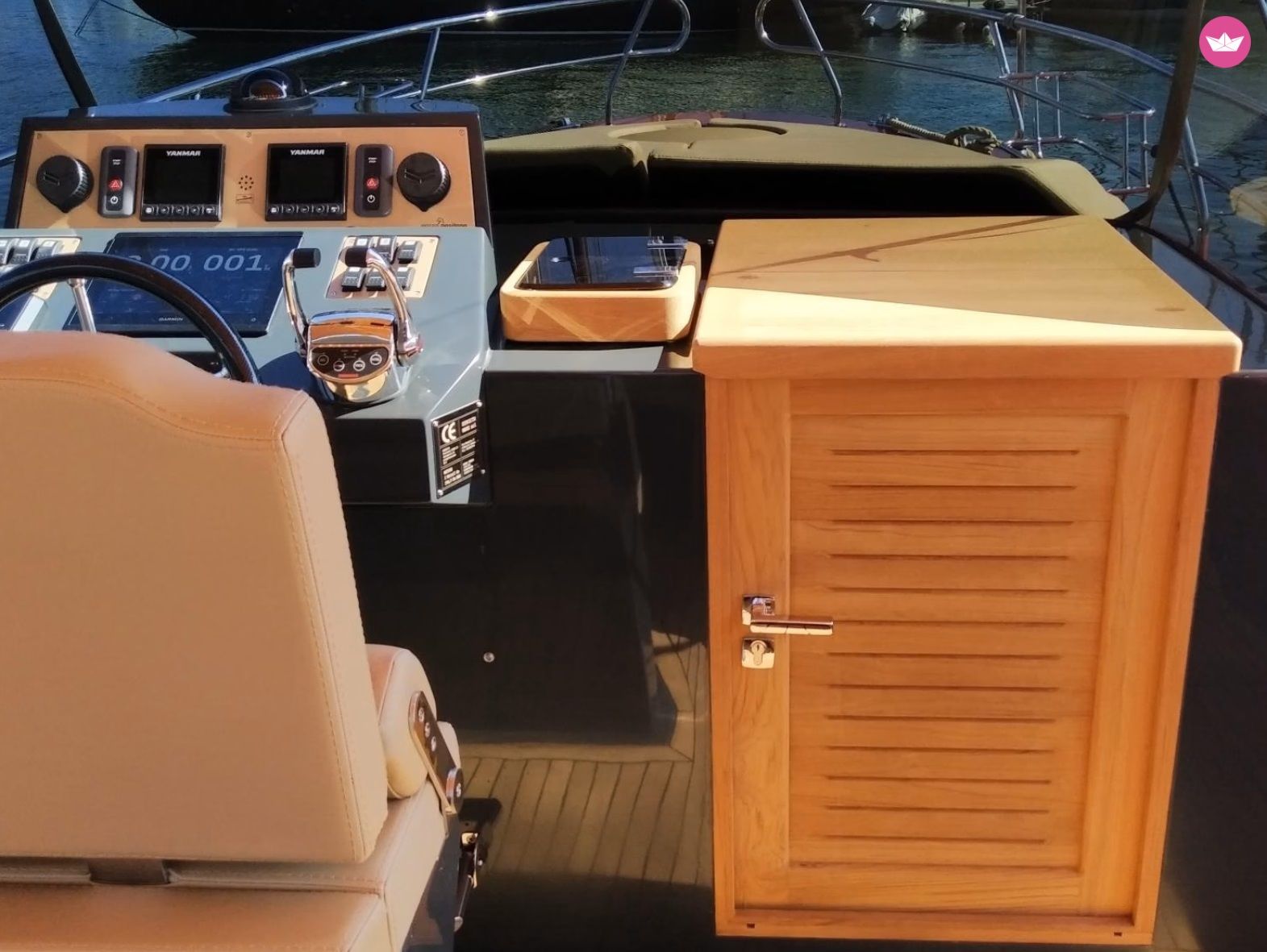 Bateau à moteur Gozzo Positano Positano 32 500cv 7