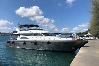 Hire Motor yacht custom made 2015 İstanbul