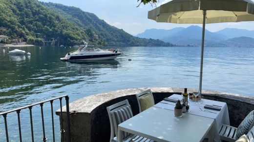 Cannero Riviera Motorboat CRANCHI ENDURANCE 41 - Lago Maggiore alt tag text