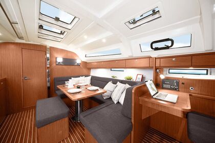Hyra båt Segelbåt Bavaria Yachtbau Bavaria Cruiser 41 - 3 cab. Lidingö