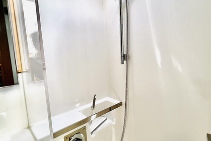 YEMAYÁ CREWED CATAMARÁN EXCESS 11