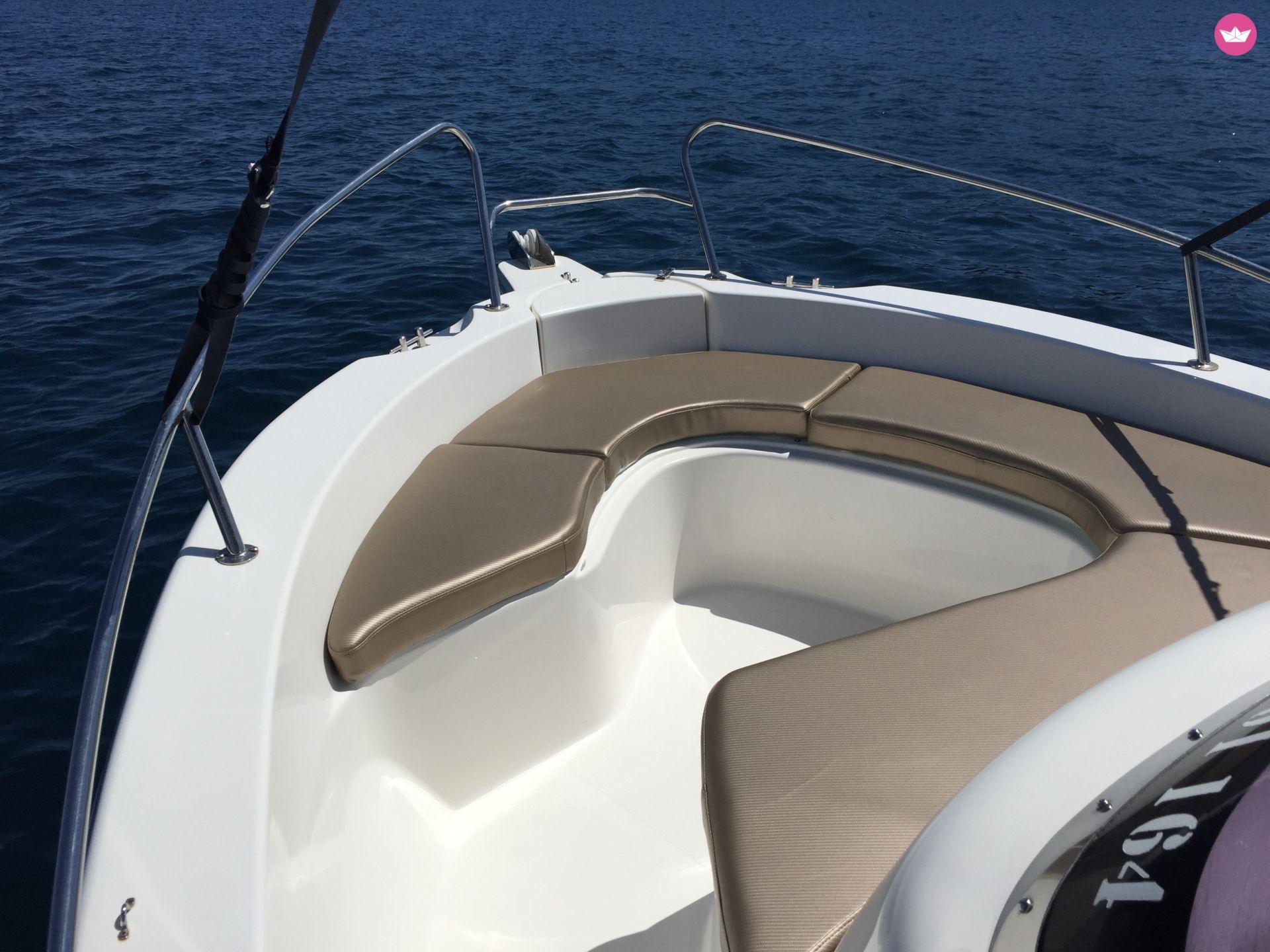 Bateau à moteur JANMOR Ankora 580 100cv 8