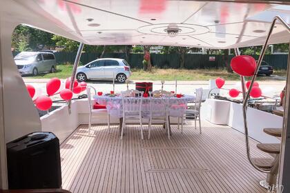 2010 Yacht with (12CAP) B36